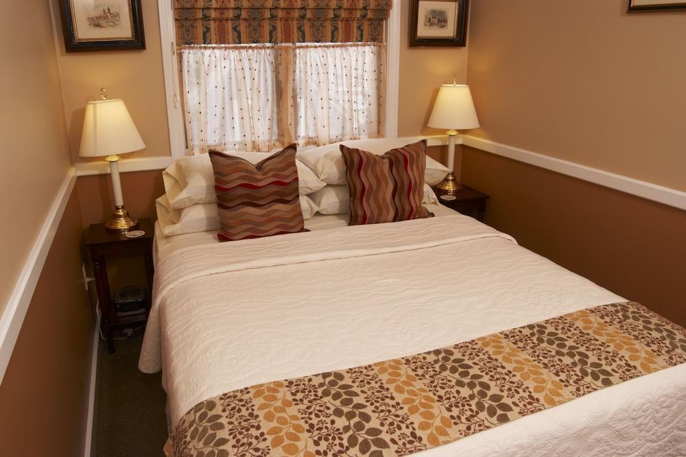 Beaconlight Guest House Провинстаун Экстерьер фото
